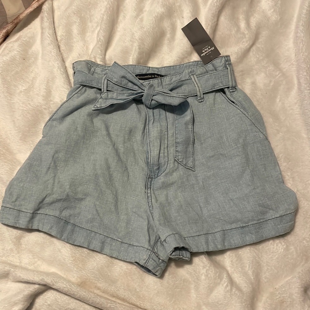 Abercrombie and Fitch XS Light Demin Tie Waist High Waisted Shorts NWT